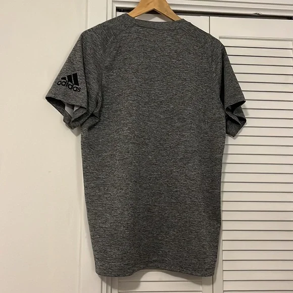 Adidas men’s shirt - Picture 2 of 2